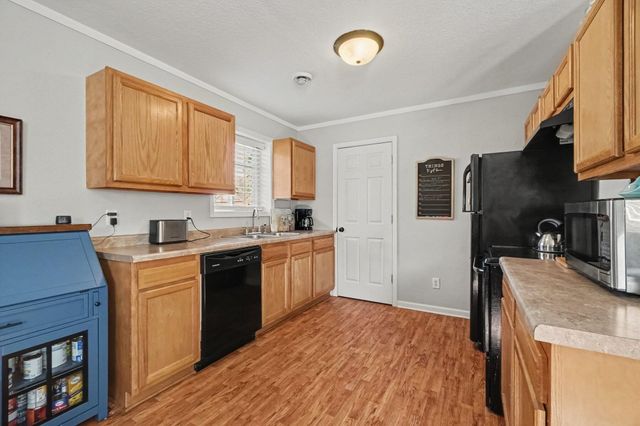 409 E Division Street, Vicksburg, MI 49097