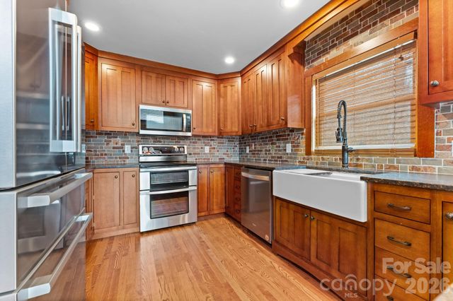 113 Cardinal Drive, Franklin, NC 28734