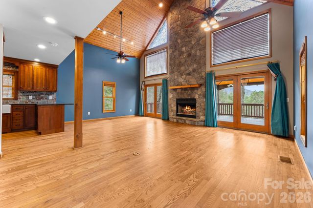 113 Cardinal Drive, Franklin, NC 28734