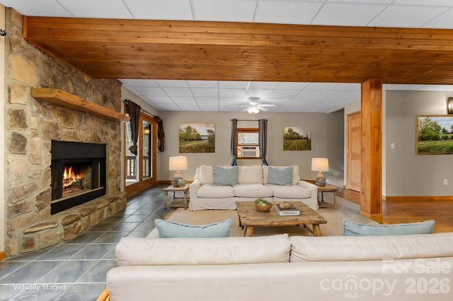 113 Cardinal Drive, Franklin, NC 28734