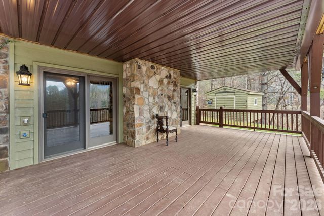113 Cardinal Drive, Franklin, NC 28734