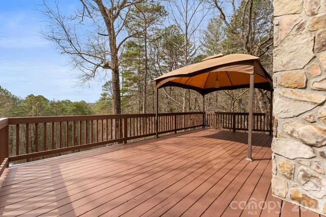 113 Cardinal Drive, Franklin, NC 28734