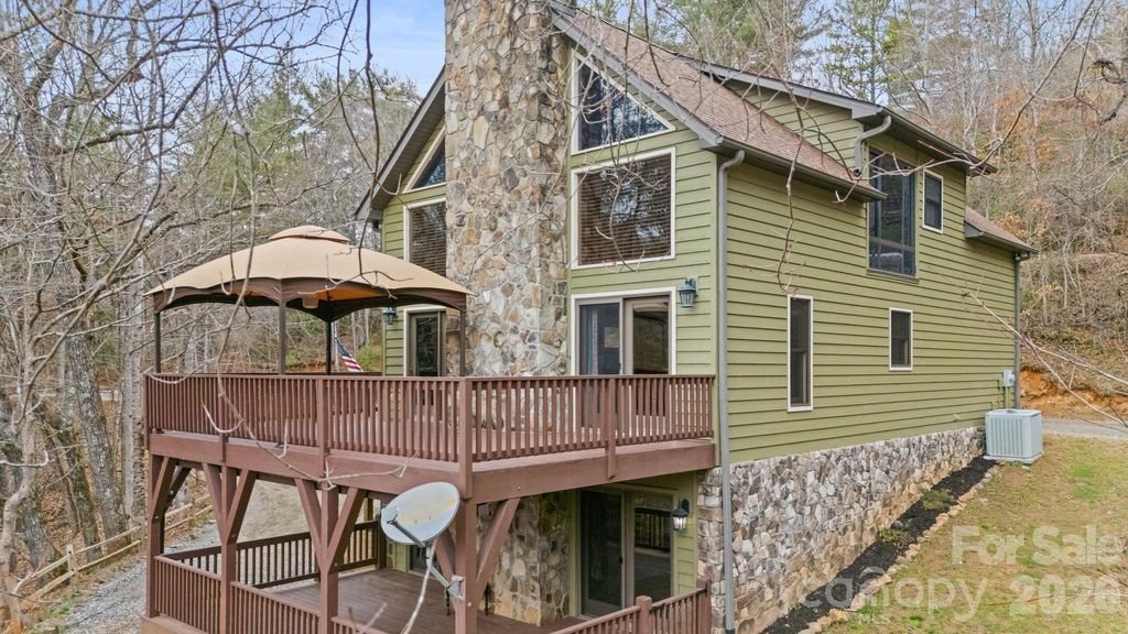 113 Cardinal Drive, Franklin, NC 28734