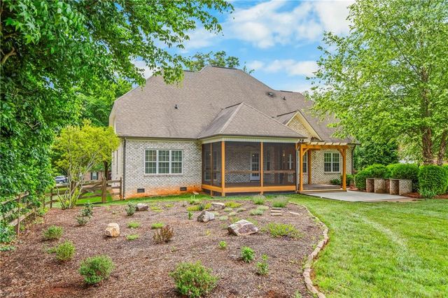 215 Essex Farm Road, Advance, NC 27006