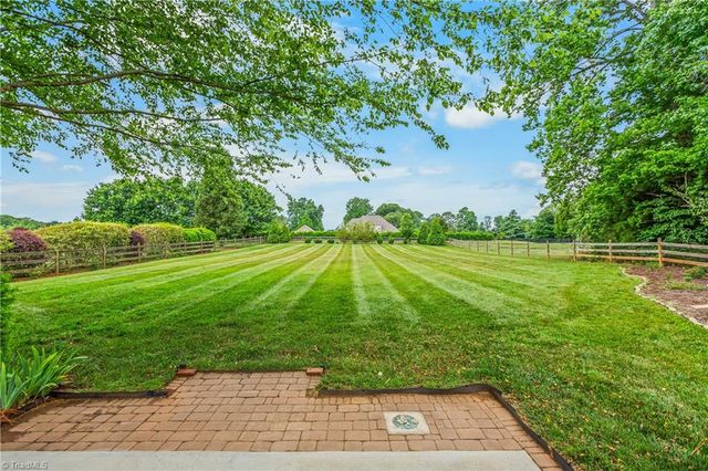 215 Essex Farm Road, Advance, NC 27006