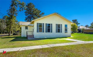 309-311 sycamore Street, Logansport, LA 71049