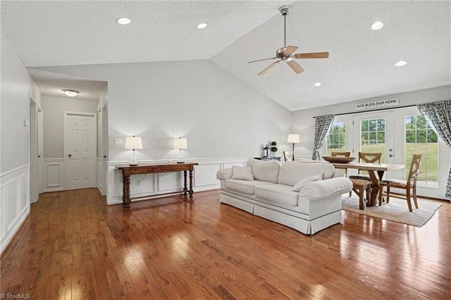 251 Carriage Trace Lane, Lexington, NC 27295