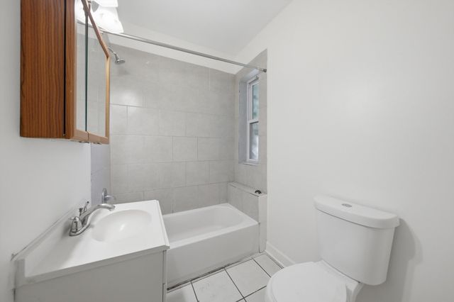 7741 S Yates Boulevard, Chicago, IL 60649