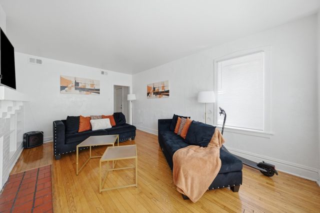 7741 S Yates Boulevard, Chicago, IL 60649