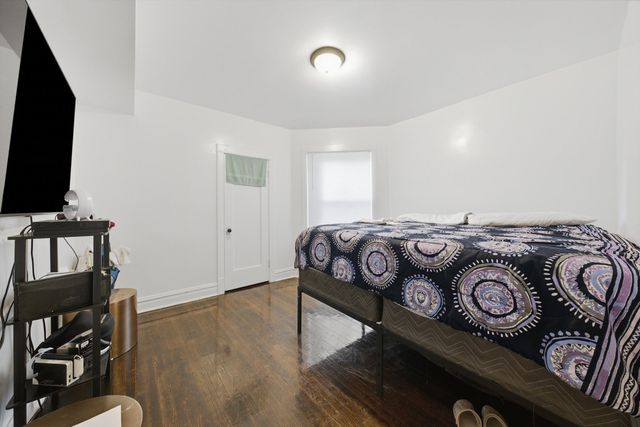 7741 S Yates Boulevard, Chicago, IL 60649