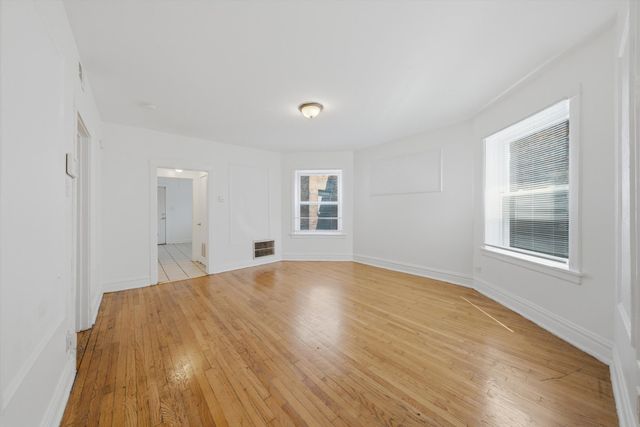 7741 S Yates Boulevard, Chicago, IL 60649