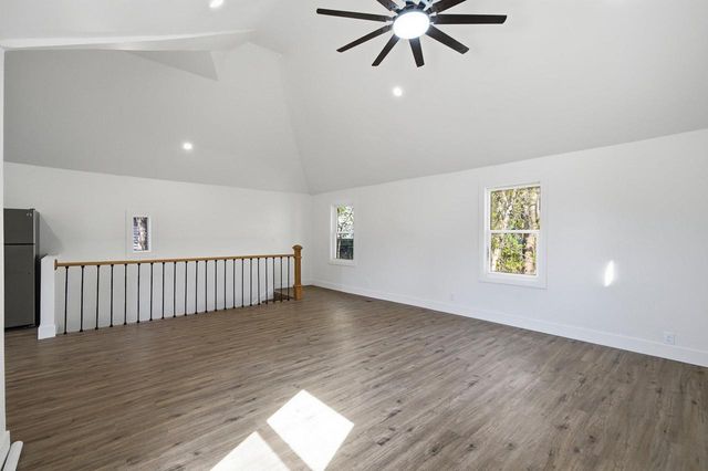 1850 N Warren AVENUE, Milwaukee, WI 53202
