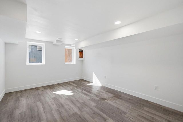 1850 N Warren AVENUE, Milwaukee, WI 53202