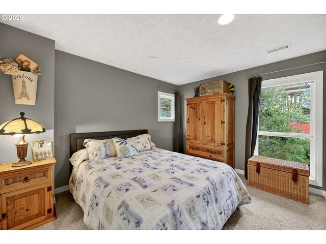 1276 Nw Meadows Dr, Mc Minnville, OR 97128