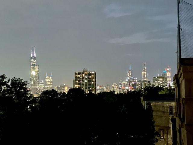 3541 S Prairie Avenue 4, Chicago, IL 60653
