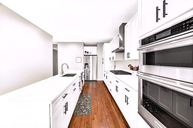 3541 S Prairie Avenue 4, Chicago, IL 60653