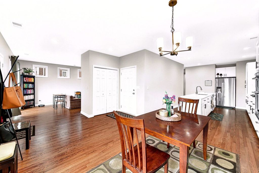 3541 S Prairie Avenue 4, Chicago, IL 60653 — photo 4