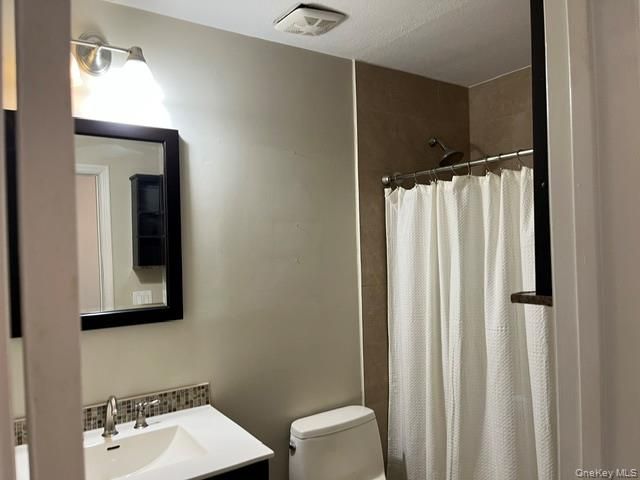 52 Houston Lane, Staten Island, NY 10302