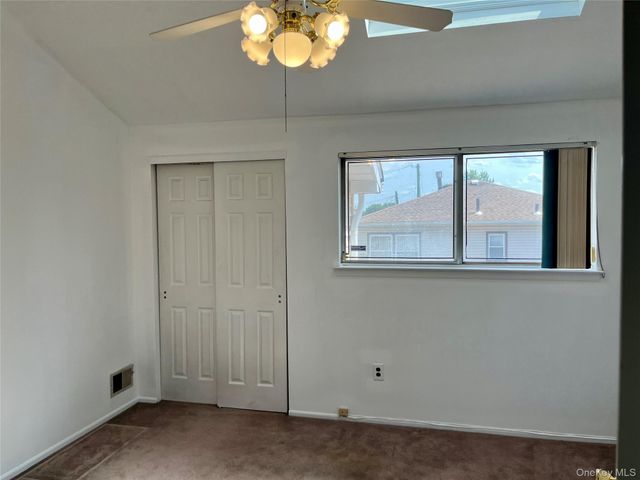 52 Houston Lane, Staten Island, NY 10302