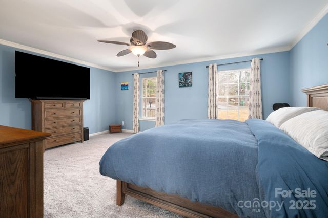 40 Gollum Drive, Fairview, NC 28730