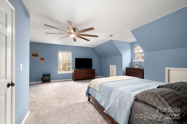 40 Gollum Drive, Fairview, NC 28730