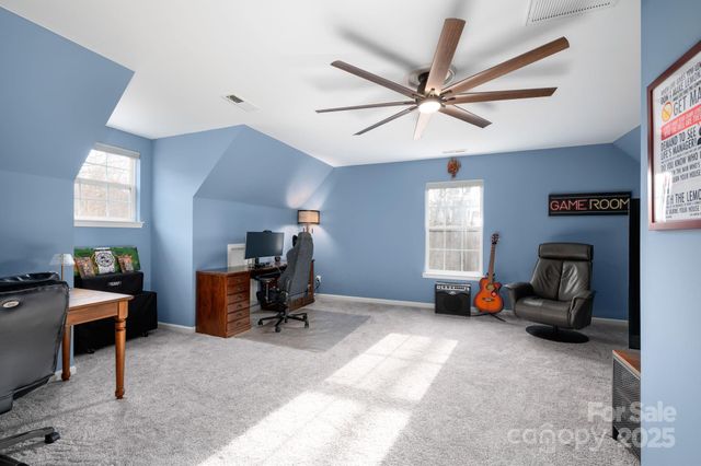 40 Gollum Drive, Fairview, NC 28730