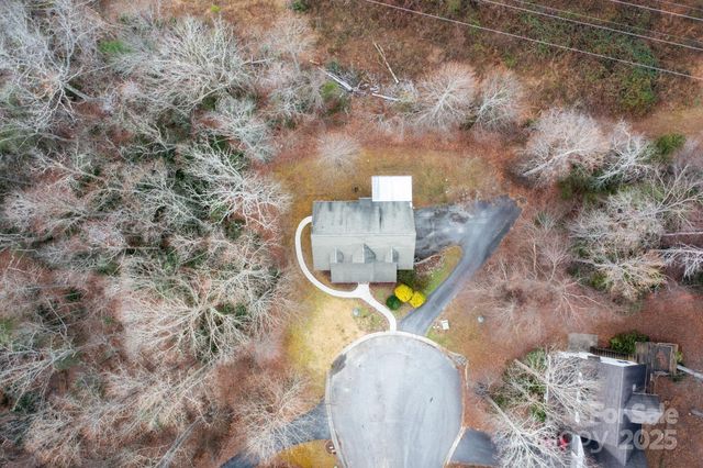 40 Gollum Drive, Fairview, NC 28730