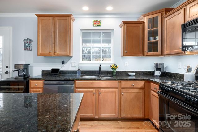 40 Gollum Drive, Fairview, NC 28730