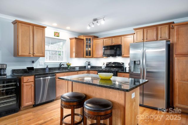 40 Gollum Drive, Fairview, NC 28730