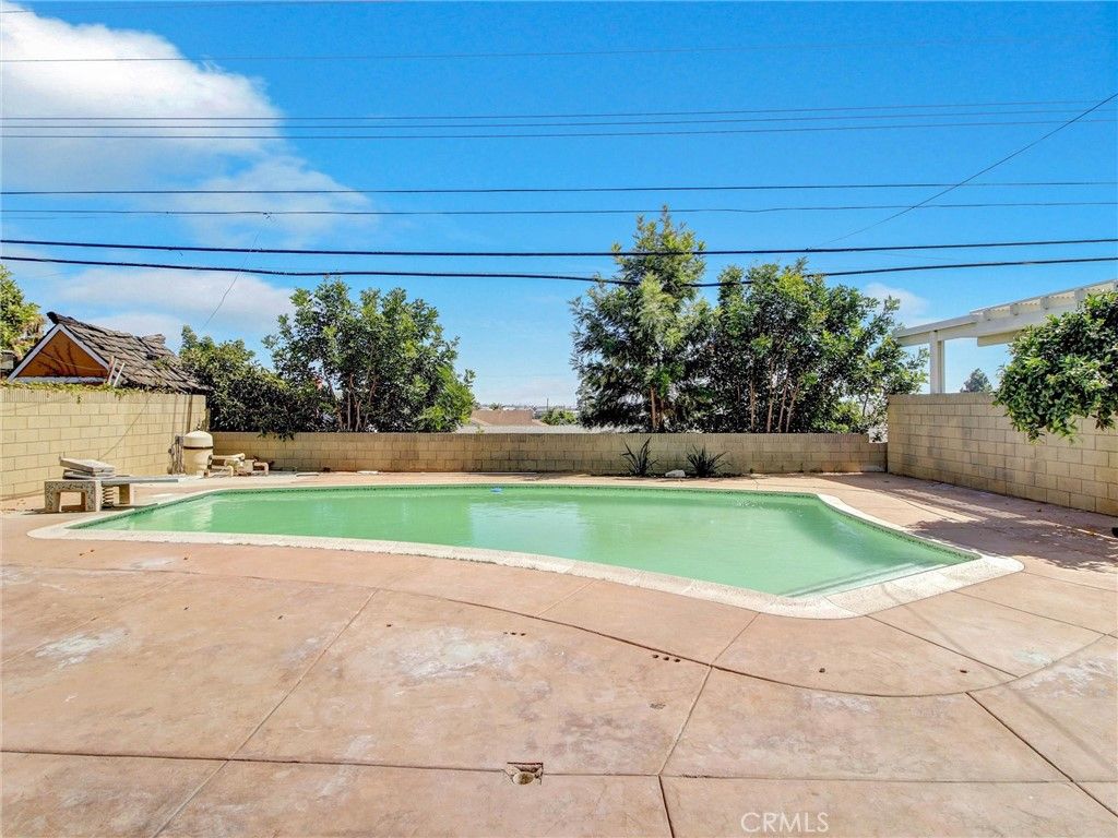 Image 17 of property listing at 1832 E Turmont, Carson, CA 90746