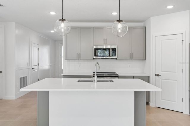 3126 REIN AVENUE 32, Davenport, FL 33837