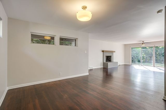 4613 Winthrop Avenue E, Fort Worth, TX 76116