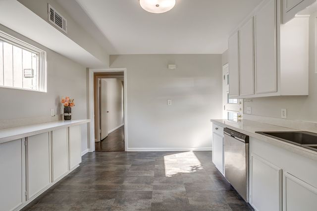 4613 Winthrop Avenue E, Fort Worth, TX 76116