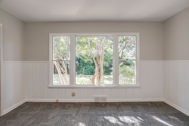 4613 Winthrop Avenue E, Fort Worth, TX 76116