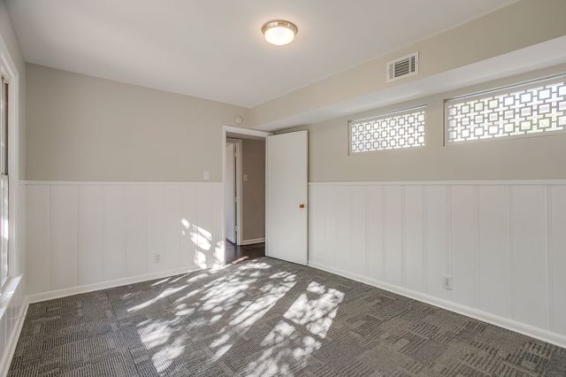 4613 Winthrop Avenue E, Fort Worth, TX 76116