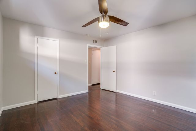 4613 Winthrop Avenue E, Fort Worth, TX 76116