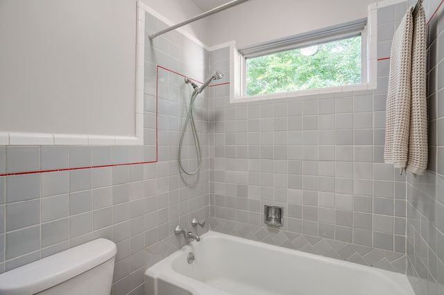 4613 Winthrop Avenue E, Fort Worth, TX 76116
