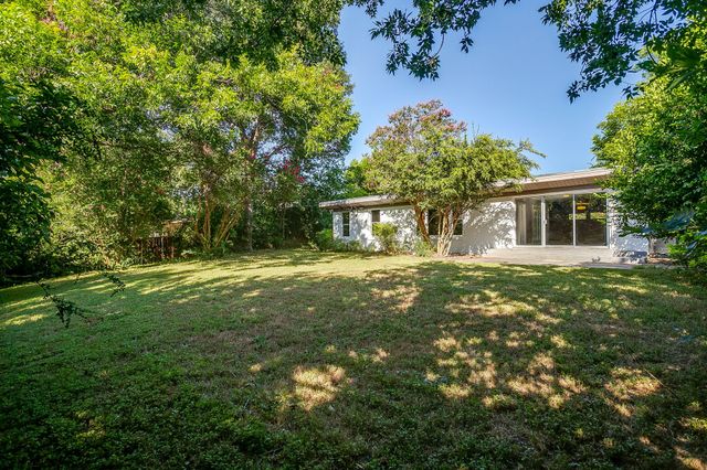 4613 Winthrop Avenue E, Fort Worth, TX 76116