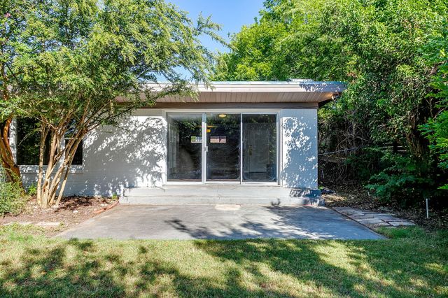 4613 Winthrop Avenue E, Fort Worth, TX 76116