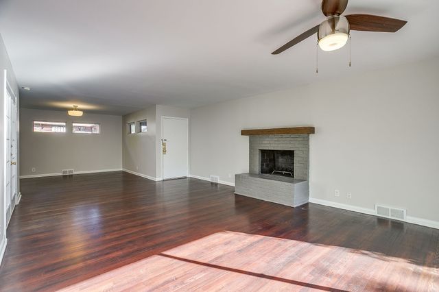 4613 Winthrop Avenue E, Fort Worth, TX 76116