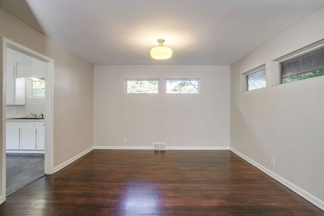 4613 Winthrop Avenue E, Fort Worth, TX 76116