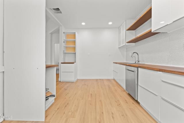 1623 W 11th Place, Los Angeles, CA 90015