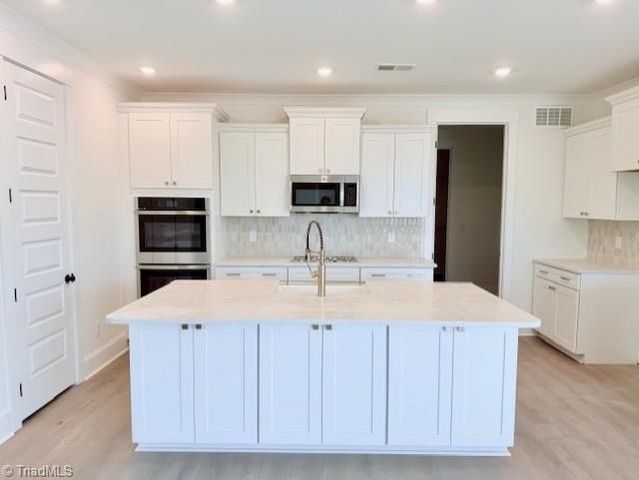 5600 Penguin Drive, Summerfield, NC 27358