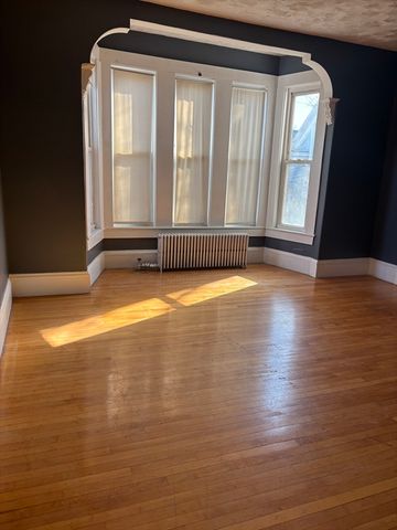 39 Harvard St, Brockton, MA 02301