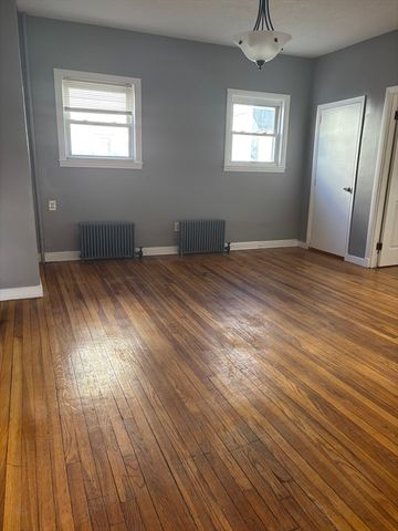 39 Harvard St, Brockton, MA 02301