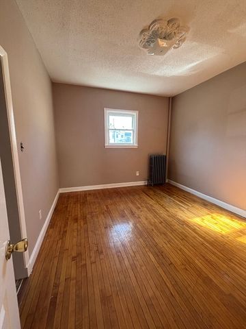 39 Harvard St, Brockton, MA 02301