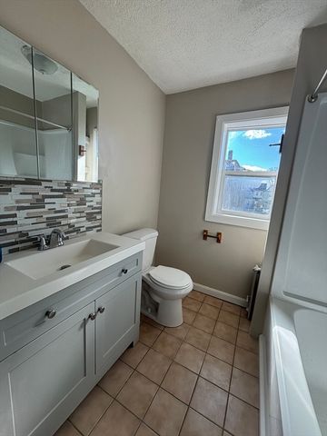 39 Harvard St, Brockton, MA 02301