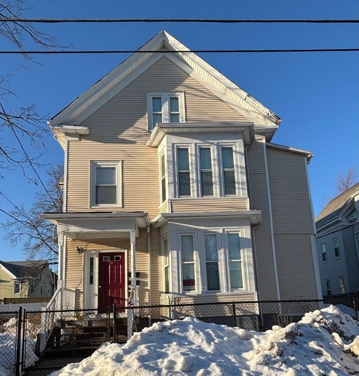 39 Harvard St, Brockton, MA 02301