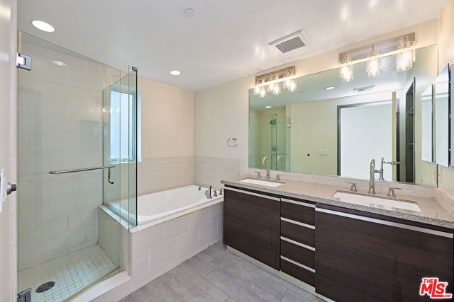 3119 Via Dolce 302, Marina Del Rey, CA 90292