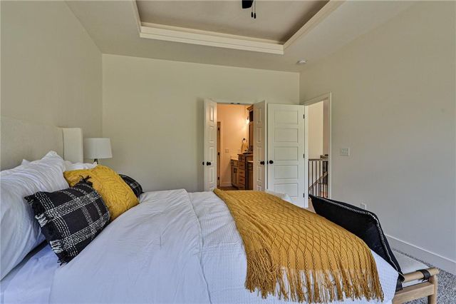 216 SW Chelmsford Drive, Blue Springs, MO 64014